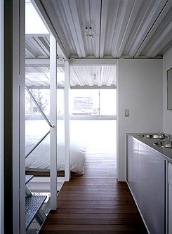 ��¤��˥å�