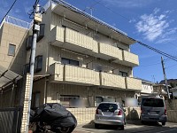 �ѥ쥹�����饹����