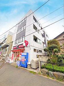 ������ꥢ�ѡ��� ���ո����ͻԾ���ʿ������ 8,500��