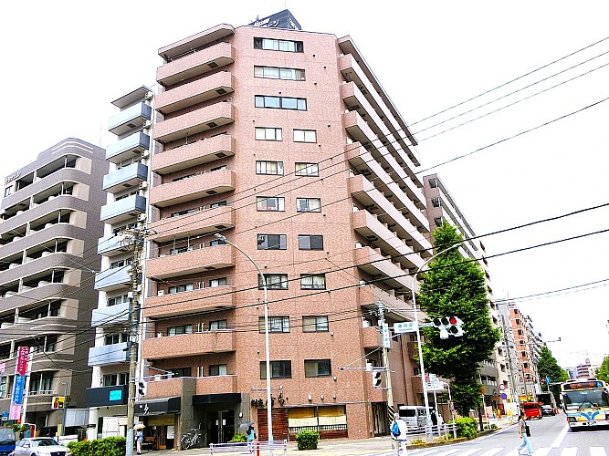 11階建て大型マンションです 11階建て大型マンションです