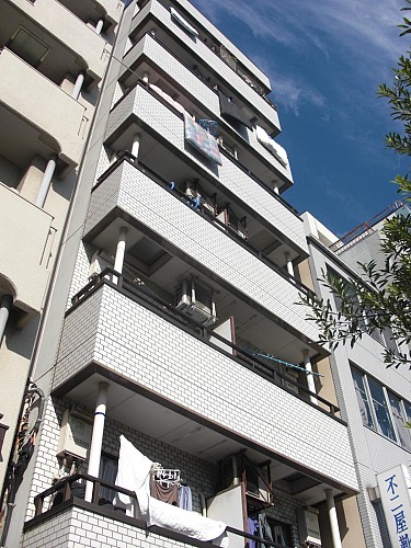 立派な造りの外観です 立派な造りの外観です