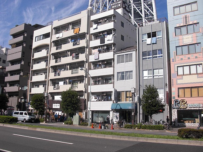 立派な造りの外観です 立派な造りの外観です