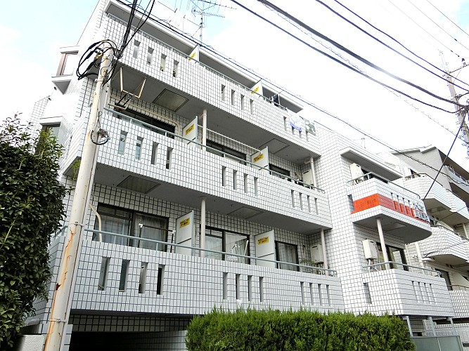 立派な造りの外観です 立派な造りの外観です