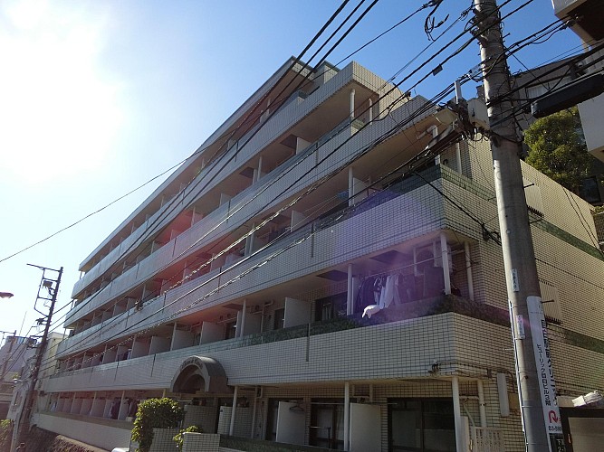立派な造りの外観です 立派な造りの外観です