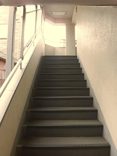 共用階段 共用階段