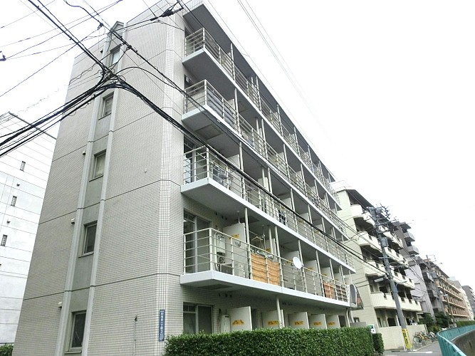 立派な造りの外観です 立派な造りの外観です