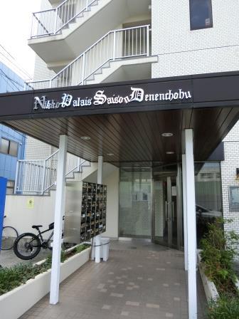 清潔感のある物件エントランスです 清潔感のある物件エントランスです