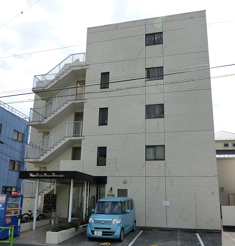 立派な造りの外観です 立派な造りの外観です