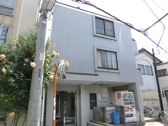 立派な造りの外観です 立派な造りの外観です