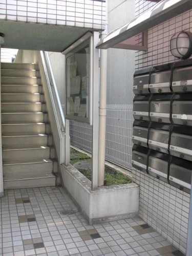 綺麗なエントランスホールです 綺麗なエントランスホールです
