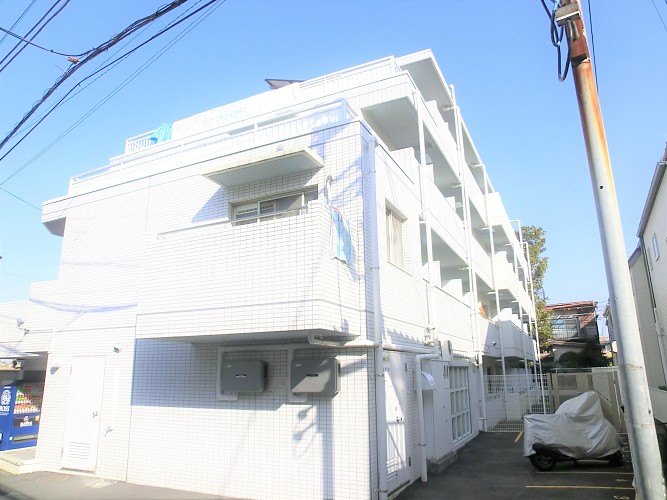 立派な造りの外観です 立派な造りの外観です
