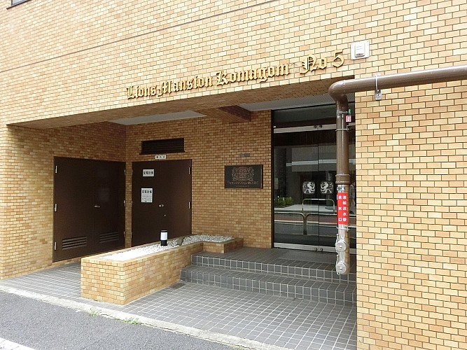 清潔感のある物件エントランスです 清潔感のある物件エントランスです