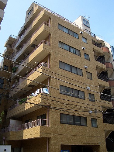 立派な造りの外観です 立派な造りの外観です