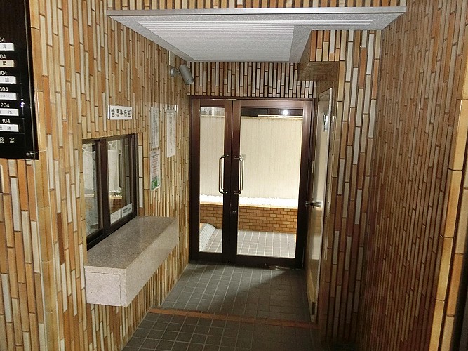 綺麗なエントランスホールです 綺麗なエントランスホールです