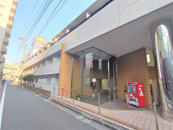 立派な造りの外観です 立派な造りの外観です