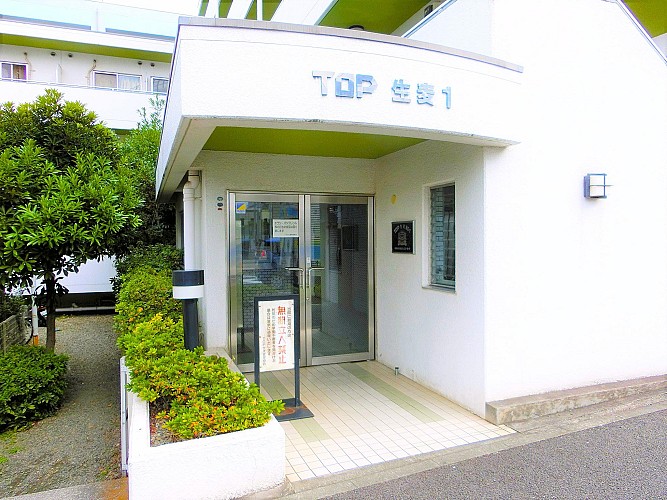 エントランス外観 エントランス外観