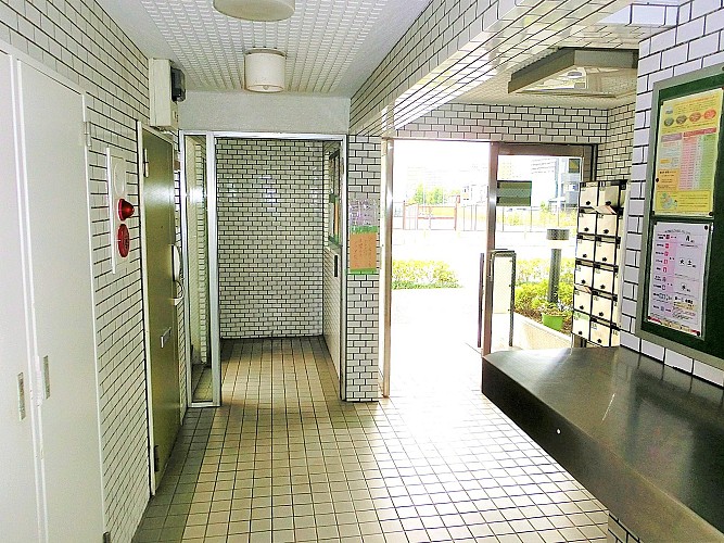 エントランスホール エントランスホール