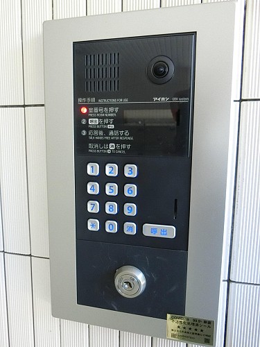 オートロックです オートロックです