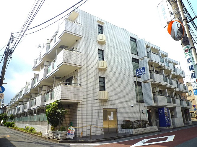静かな環境にあるマンションです。 静かな環境にあるマンションです。