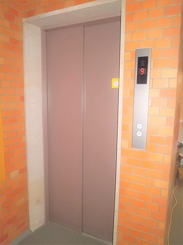 エレベーターです エレベーターです