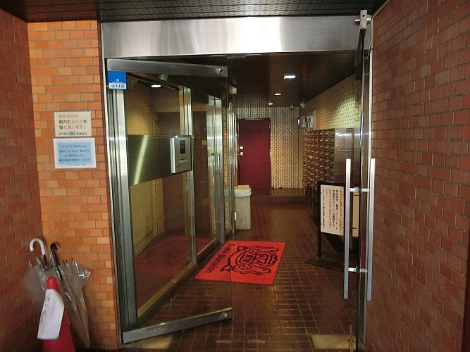 清潔感のある物件エントランスです 清潔感のある物件エントランスです