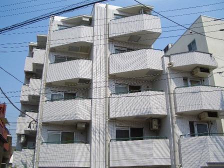 立派な造りの外観です 立派な造りの外観です