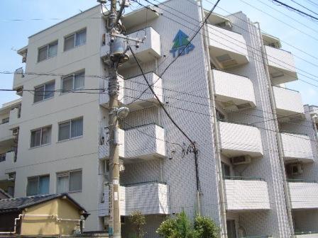 立派な造りの外観です 立派な造りの外観です