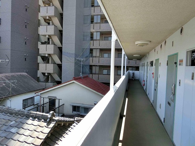 開放感ある共用廊下 開放感ある共用廊下