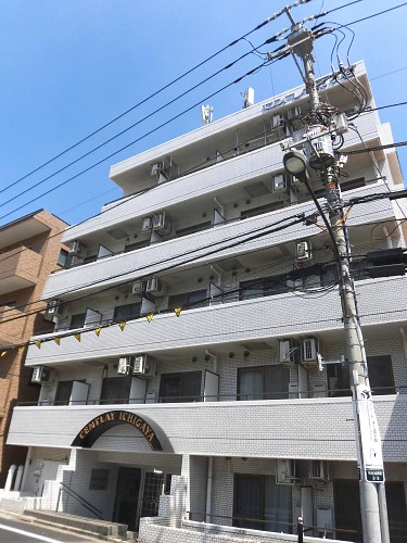 白いタイル張り 白いタイル張り