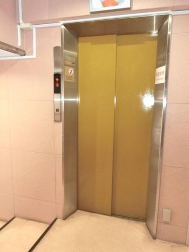 エレベーターです エレベーターです